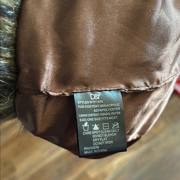 Faux Fur Leopard Print Hat - Picture 2 of 4